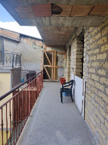 Foto Appartamento in Via Martiri Atellani, Orta di Atella di 90 m²