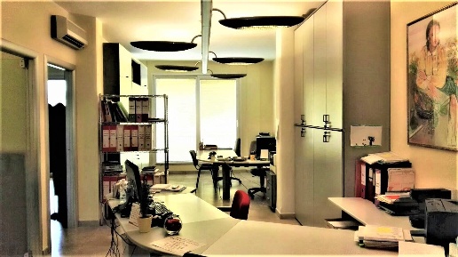 Foto Appartamento a Cecina Cecina Centro di 85 m² con 4 locali in vendita