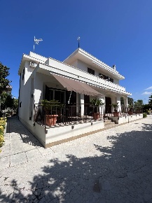 Foto Villa a Castel Volturno in affitto