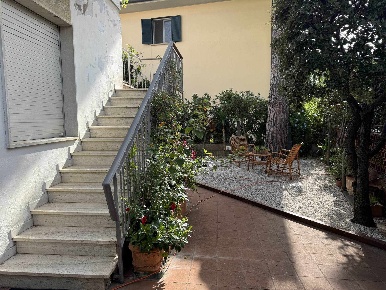 Foto Appartamento a Cecina Marina di Cecina di 135 m² con 6 locali