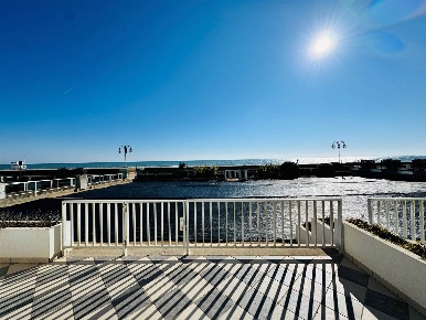 Foto Appartamento in Piazza Marina, Jesolo Lido Ovest, Faro di 150 m²