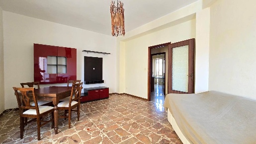 Foto Appartamento a Iglesias Centro di 135 m² con 7 locali in vendita