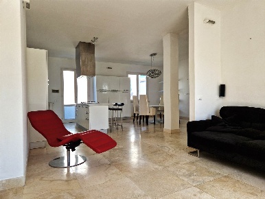 Foto Appartamento in Via Trento, Cecina Cecina Centro di 160 m² in vendita