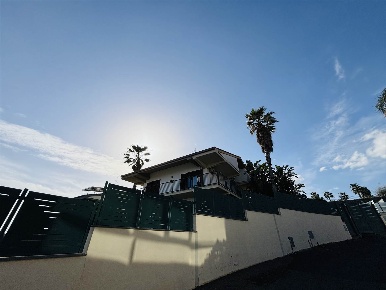 Foto Villa unifamiliare in Via Dei Ciclopi  154, Aci Catena di 353 m²