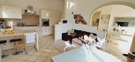 Foto Appartamento a Cecina di 87 m² con 3 locali in vendita