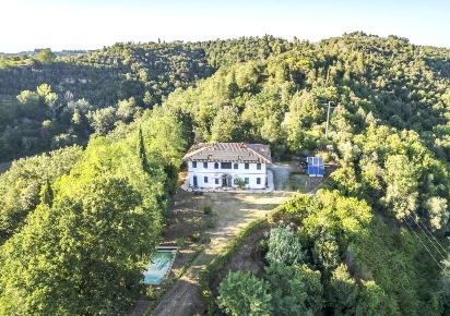 Foto Villa unifamiliare a San Miniato Corazzano di 485 m² con 12 locali