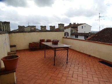 Foto Appartamento a San Miniato Centro Storico di 116 m² con 4 locali