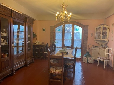 Foto Villa unifamiliare a San Miniato di 185 m² con 6 locali in vendita