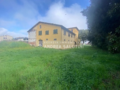 Foto Villa unifamiliare a San Miniato La Scala, Calenzano di 900 m²