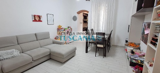 Foto Appartamento a Cecina Cecina Centro di 72 m² con 3 locali in vendita