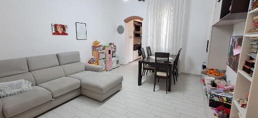 Foto Appartamento a Cecina Cecina Centro di 72 m² con 3 locali in vendita