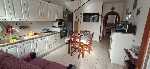 Foto Appartamento a Cecina Cecina Centro di 80 m² con 4 locali in vendita