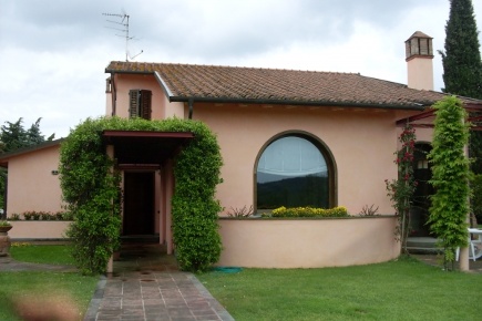 Foto Villa unifamiliare a San Miniato La Scala, Calenzano di 300 m²