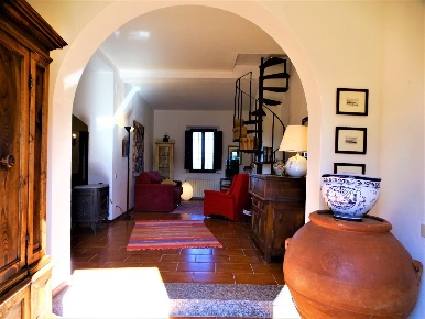 Foto Villa unifamiliare a San Miniato di 412 m² con 21 locali in vendita