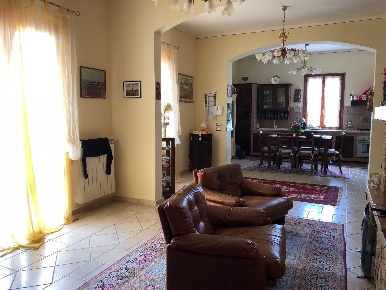 Foto Villa unifamiliare a San Miniato San Miniato Basso di 320 m²