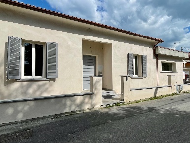 Foto Villa a schiera a San Miniato San Miniato Basso di 140 m² con 5 locali
