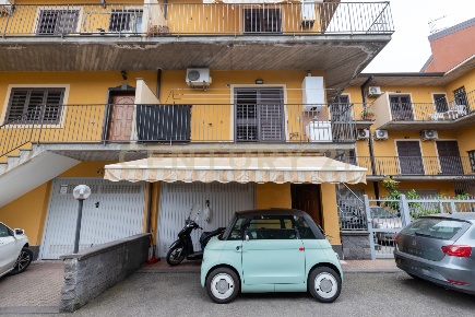 Foto Appartamento in Via San Matteo Macchia 92/A, Giarre Centro di 110 m²