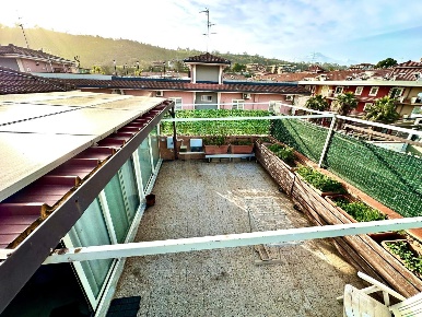 Foto Appartamento a Aci Catena Centro di 93 m² con 3 locali in vendita