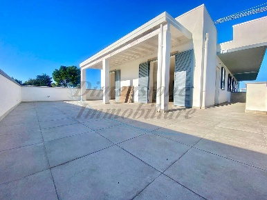 Foto Appartamento in Via Imperia 9, Cecina Marina di Cecina di 108 m²