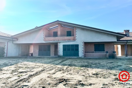 Foto Villa bifamiliare in Via Pavirana 94, Cesenatico Sala di 280 m²