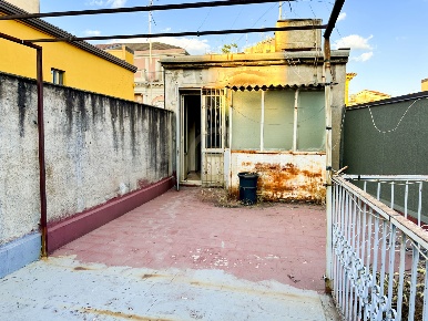 Foto Villa singola a Aci Catena Centro di 77 m² con 3 locali in vendita