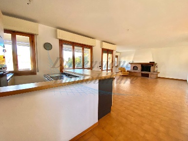 Foto Appartamento in Via Monte San Daniele 57, Cecina Cecina Centro