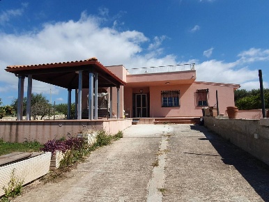 Foto Villa unifamiliare a Scicli di 105 m² con 5 locali in vendita