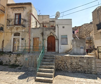 Foto Villa singola in Via Libertà 8/1, Scicli Centro di 105 m² con 4 locali