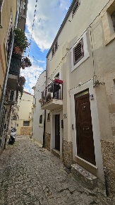 Foto Appartamento a Scicli Centro di 90 m² con 4 locali in vendita