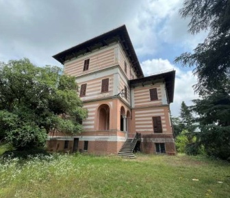 Foto Villa bifamiliare in Strada Villalvernia 3, Novi Ligure di 1016 m²