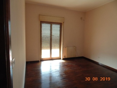 Foto Appartamento in Via Brancati, Giarre di 120 m² con 5 locali in vendita