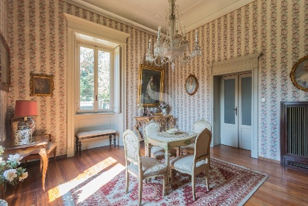 Foto Villa unifamiliare in VIA MAZZINI, Vimercate Semicentro di 630 m²