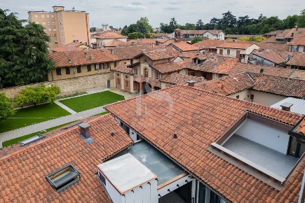 Foto Appartamento in PIAZZA CASTELLANA, Vimercate Centro di 160 m²
