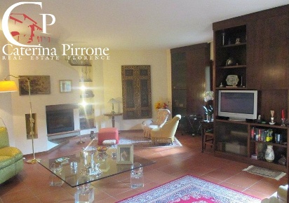 Foto Villa unifamiliare in via Roma, Bagno a Ripoli Centro di 300 m²