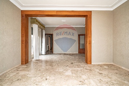 Foto Appartamento in Viale Libertà, Giarre Centro di 150 m² con 7 locali