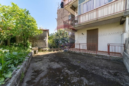 Foto Appartamento in via petralia, Aci Catena in vendita