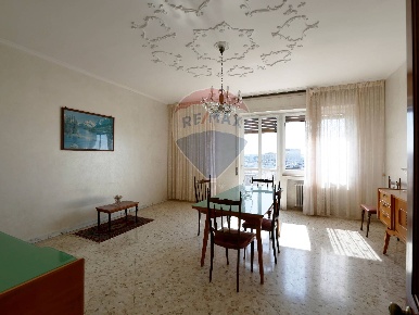 Foto Appartamento in Via Cianciaruso, Noicattaro Centro di 170 m²