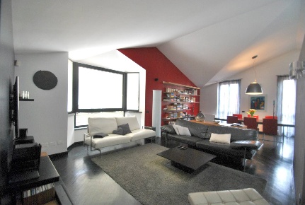 Foto Appartamento in Via Cavour, Vimercate Centro di 154 m² con 3 locali