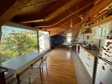 Foto Appartamento in Viale Tappani, Chiavari Centro di 78 m² con 2 locali
