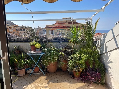 Foto Appartamento in Viale Tappani, Chiavari Centro di 78 m² con 2 locali