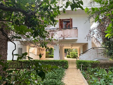 Foto Villa singola in Via Dei Mandorli, Galatina Contrada Guidano di 147 m²