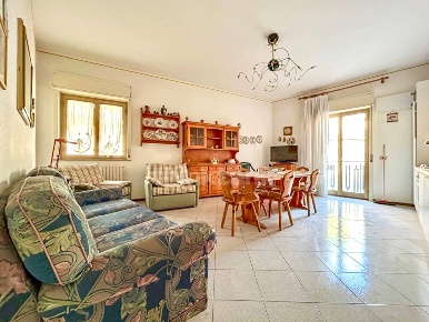 Foto Appartamento in via italo svevo, Belpasso di 145 m² con 8 locali