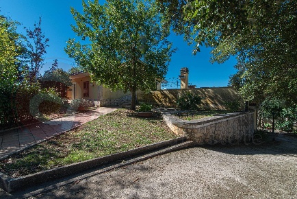 Foto Villa singola in Via Salita Casette, Alatri di 250 m² con 14 locali