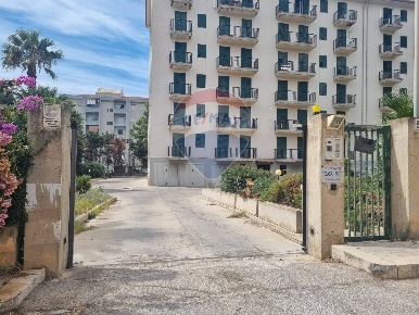 Foto Appartamento in via Primula, Scicli Centro di 134 m² con 6 locali