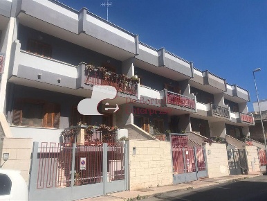 Foto Villa a schiera a Triggiano di 210 m² con 6 locali in vendita