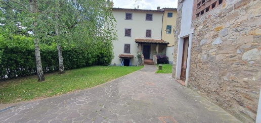 Foto Villa a schiera a Capannori Massa Macinaia - San Leonardo di 150 m²