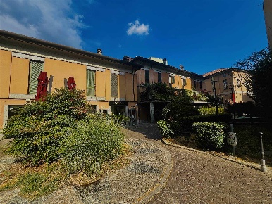 Foto Appartamento in Via Camperio 3, Monza Centro Storico di 80 m²