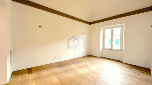 Foto Appartamento in Via Pietro Paleocapa 14, Savona Centro Storico