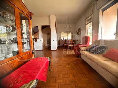 Foto Villa unifamiliare a Ravenna San Biagio di 170 m² con 6 locali