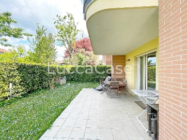 Foto Appartamento a Lucca San Marco - Acquacalda di 140 m² con 6 locali